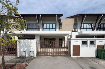 Dahlia @ Serene Heights