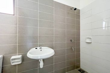 Dahlia @ Serene Heights