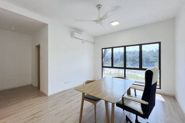 Dahlia @ Serene Heights