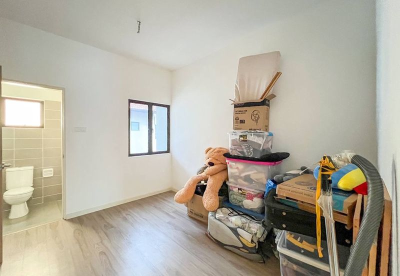 Dahlia @ Serene Heights