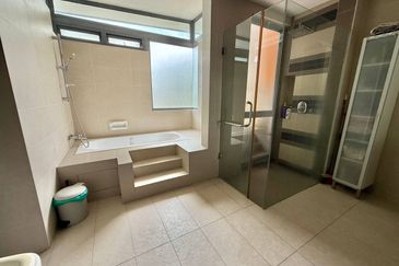 Bangi Lakehill Villas