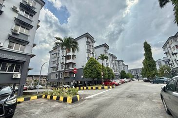 Subang Perdana Goodyear Court 10