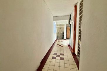 Subang Perdana Goodyear Court 10