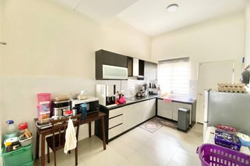 Monet Springtime @ Sunsuria City