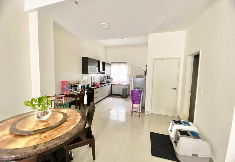 Monet Springtime @ Sunsuria City