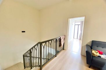 Monet Springtime @ Sunsuria City