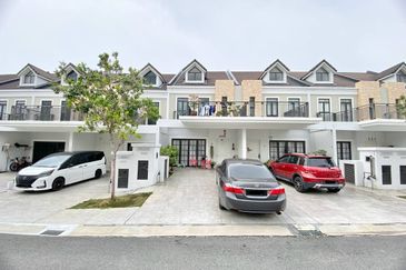 Monet Springtime @ Sunsuria City