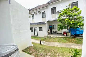 Monet Springtime @ Sunsuria City