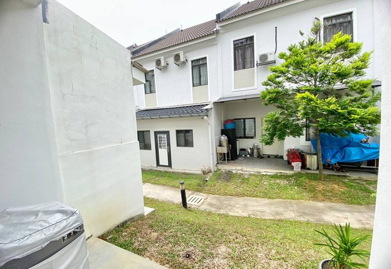 Monet Springtime @ Sunsuria City