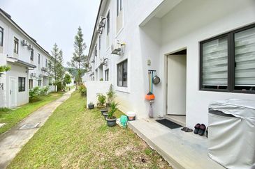 Monet Springtime @ Sunsuria City