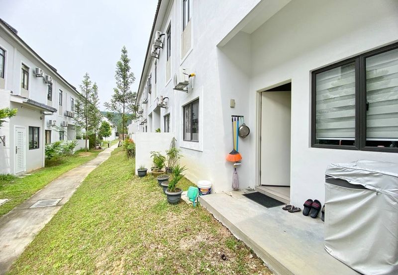 Monet Springtime @ Sunsuria City