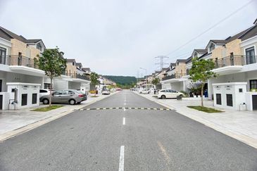 Monet Springtime @ Sunsuria City