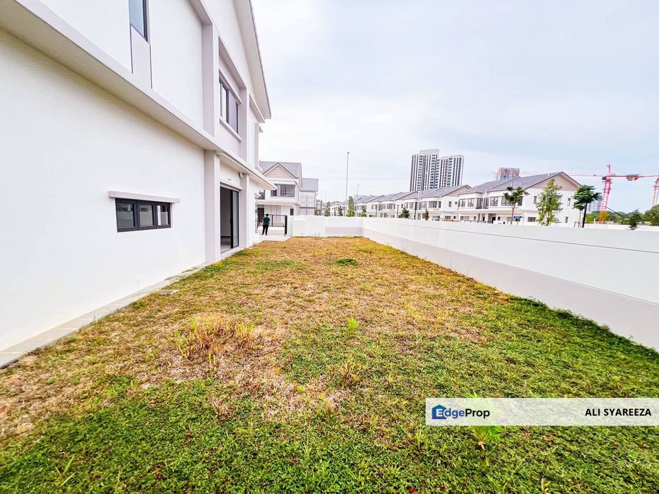 Sejati Lakeside 2 Cyberjaya double Storey Semi Detached for sale, Selangor, Cyberjaya