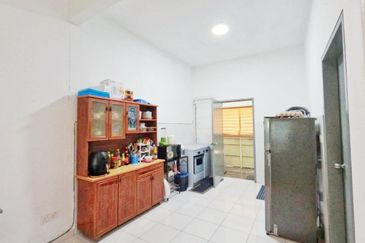 NILAI IMPIAN (LAMAN ORKID)