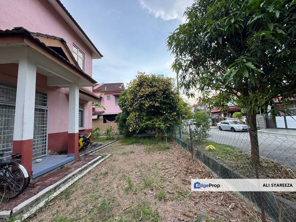 Taman Arked Dengkil 2 storey terrace for sale, Selangor, Dengkil