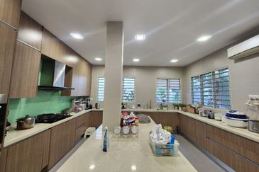 USJ Avenue @ USJ Heights