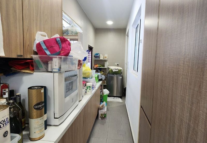 USJ Avenue @ USJ Heights