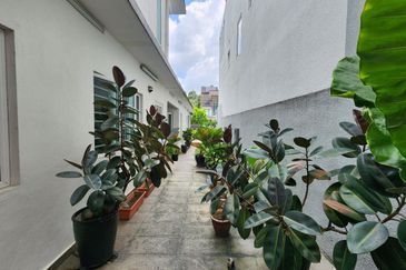 USJ Avenue @ USJ Heights