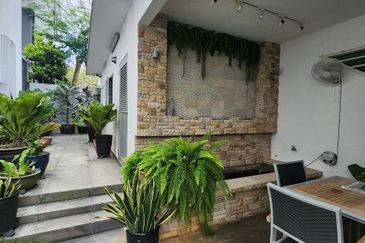 USJ Avenue @ USJ Heights