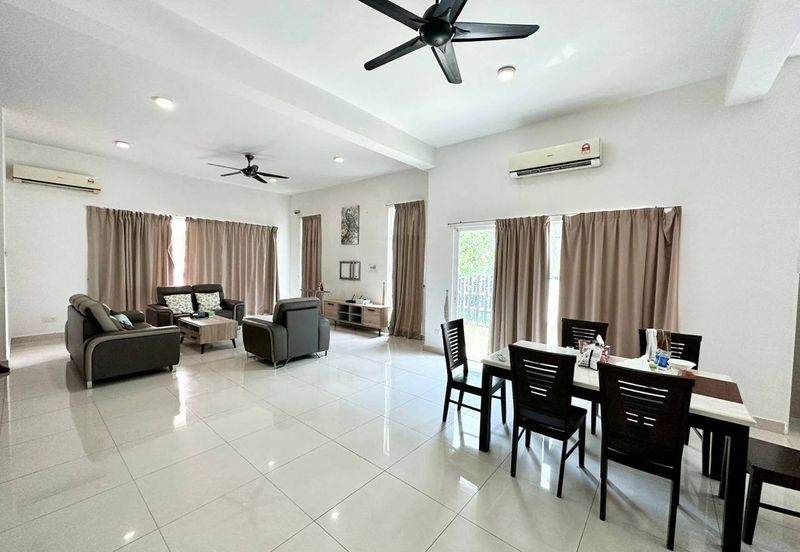 Perdana Lakeview East