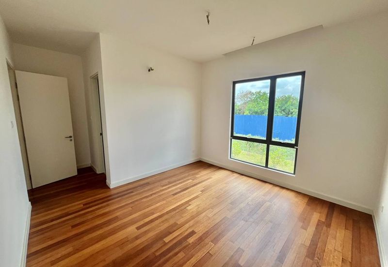 Broadleaf Residences, Hometree