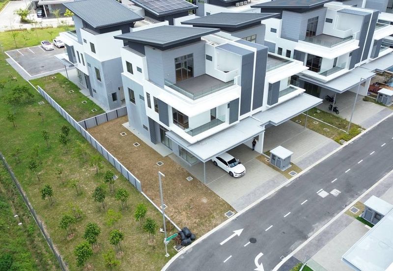 Broadleaf Residences, Hometree