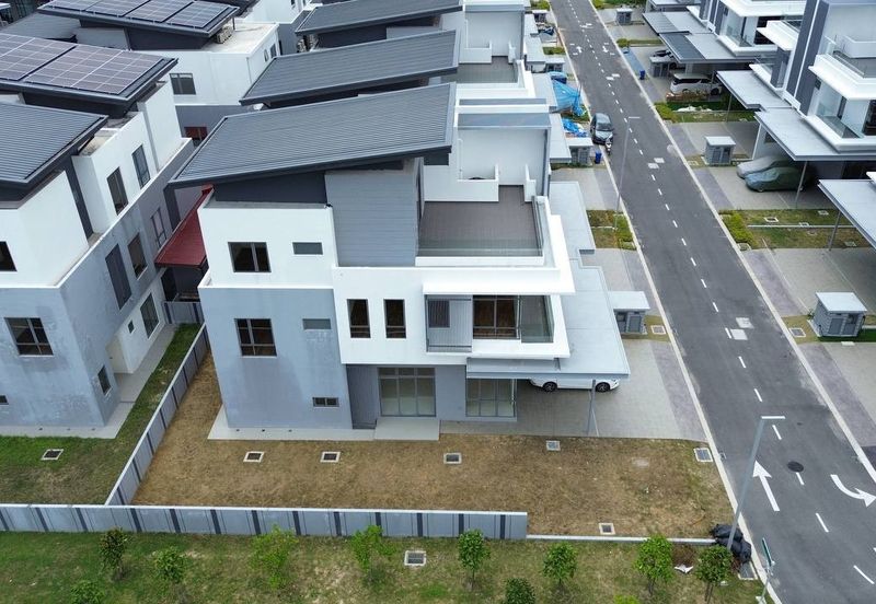 Broadleaf Residences, Hometree