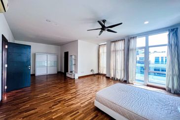 Perdana Lakeview East