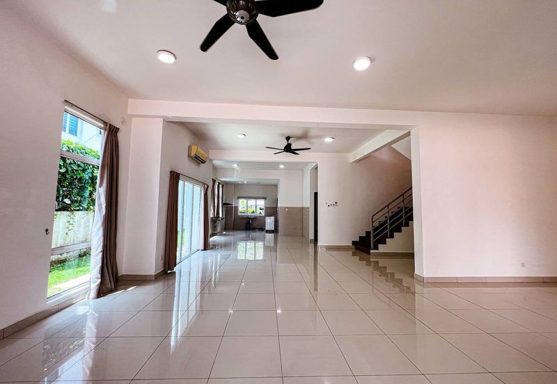 Perdana Lakeview East