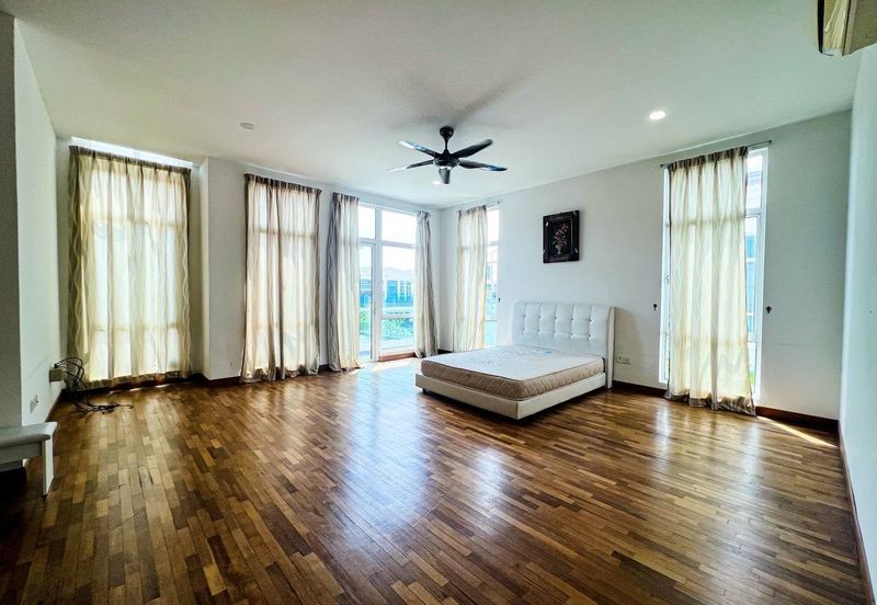 Perdana Lakeview East