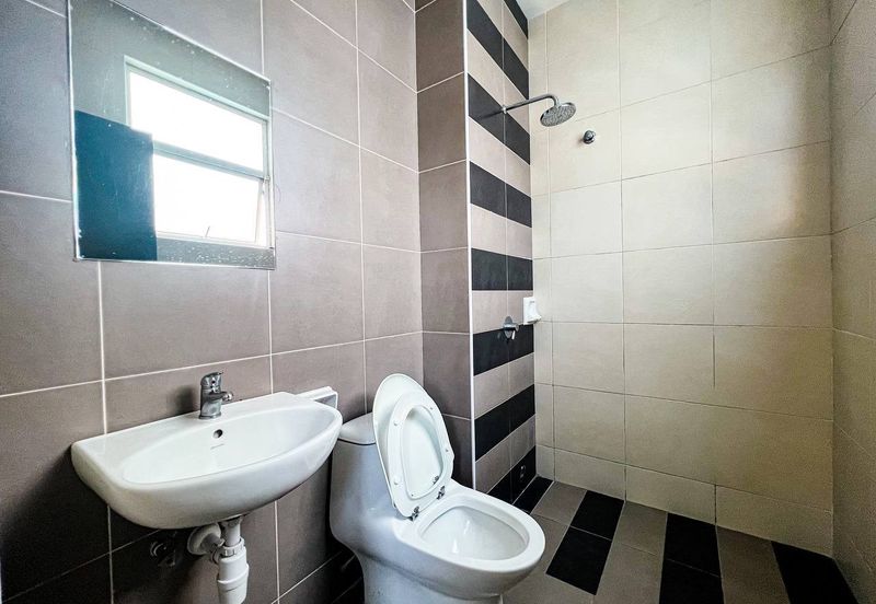 Perdana Lakeview East