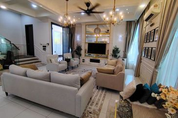 Lukisan @ Alam Impian