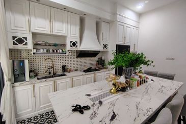 Lukisan @ Alam Impian