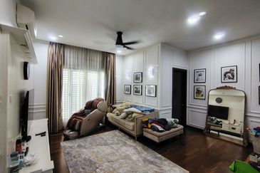 Lukisan @ Alam Impian