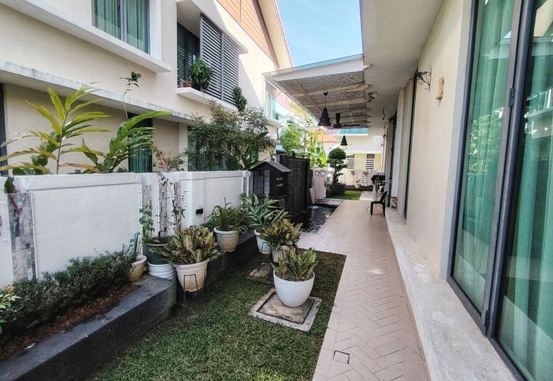 Lukisan @ Alam Impian