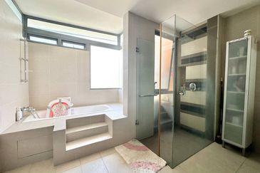 Bangi Lakehill Villas