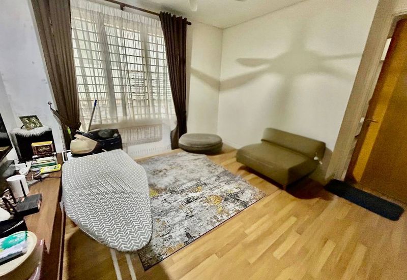 Seksyen 4, Shah Alam