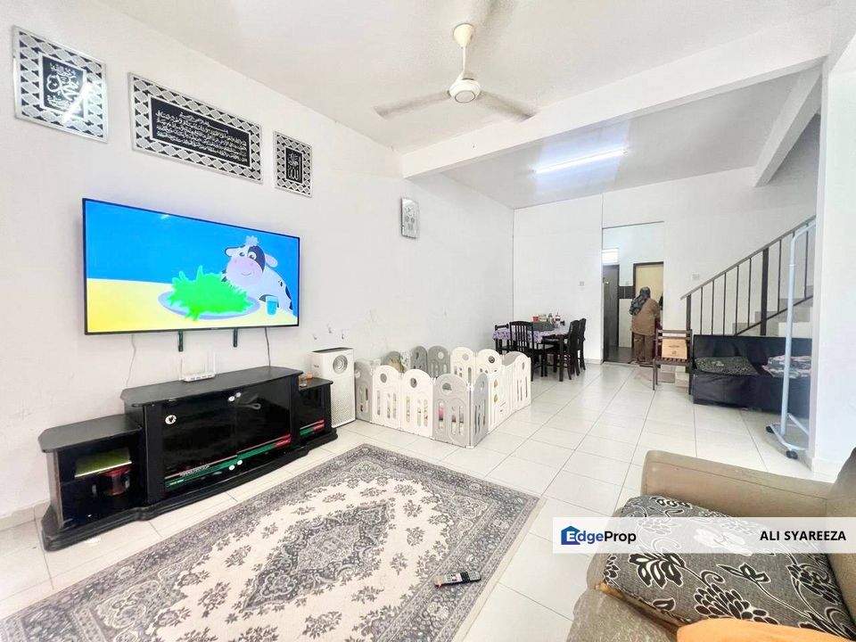 Taman intan Baiduri, Salak Tinggi Sepang 2 storey terrace for sale, Selangor, Sepang