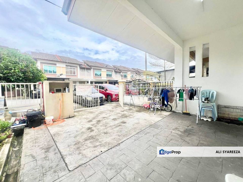 Taman intan Baiduri, Salak Tinggi Sepang 2 storey terrace for sale, Selangor, Sepang