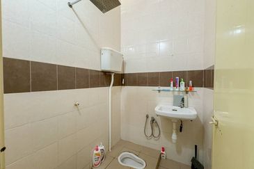 Seksyen 32, Shah Alam