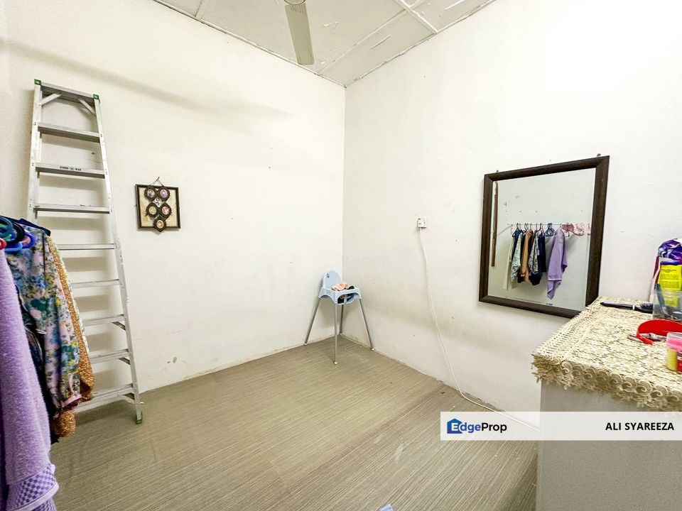 Taman Kemuning Banting 1 storey terrace house for sale , Selangor, Banting
