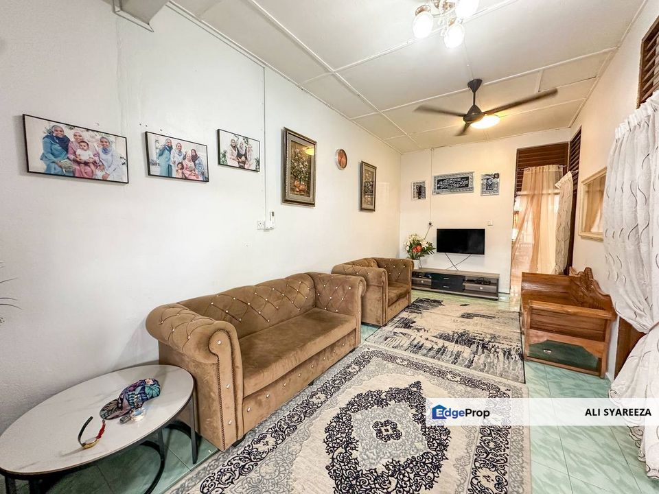 Taman Kemuning Banting 1 storey terrace house for sale , Selangor, Banting