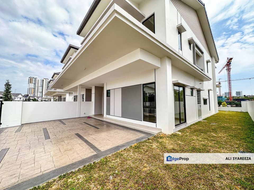 Sejati Lakeside 2 Cyberjaya double Storey Semi Detached house for sale, Selangor, Cyberjaya