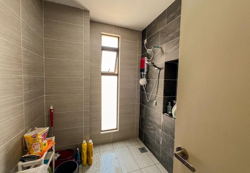 Monet Springtime @ Sunsuria City