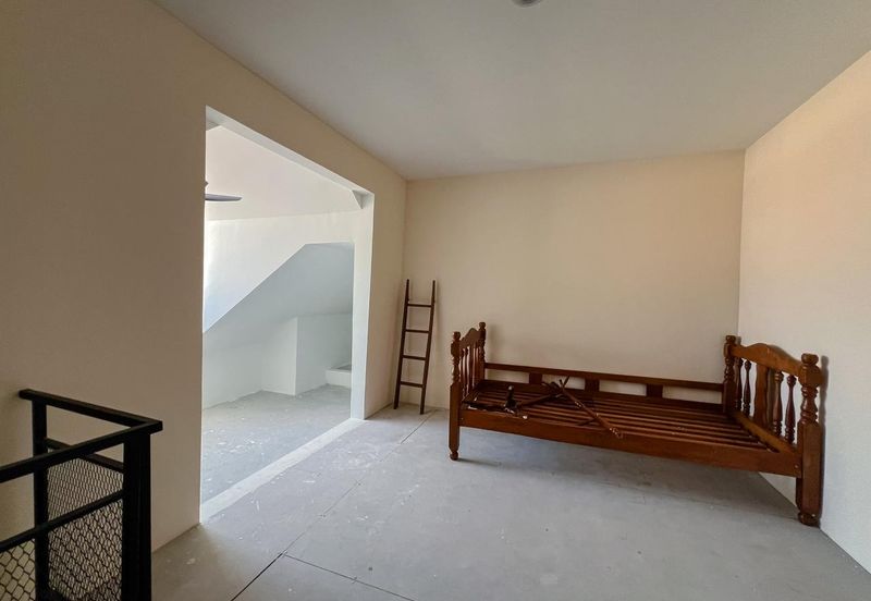 Monet Springtime @ Sunsuria City