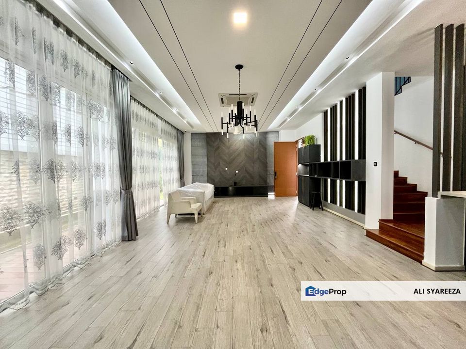 Lakefront Villa Cyberjaya 2.5 storey zero lot Bungalow house for sale, Selangor, Cyberjaya