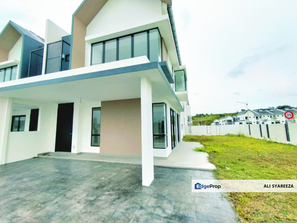 Serenia Aiora Serenia City Dengkil 2 storey terrace house for sale, Selangor, Dengkil
