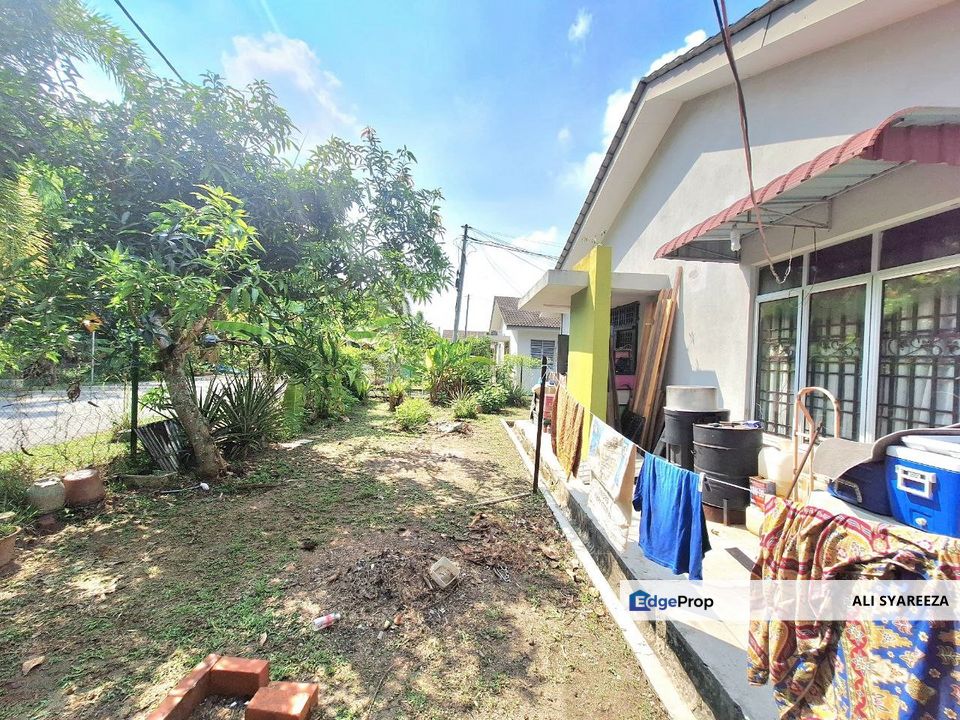 Taman Amanah Jenjarom 1 storey terrace house for sale, Selangor, Jenjarom