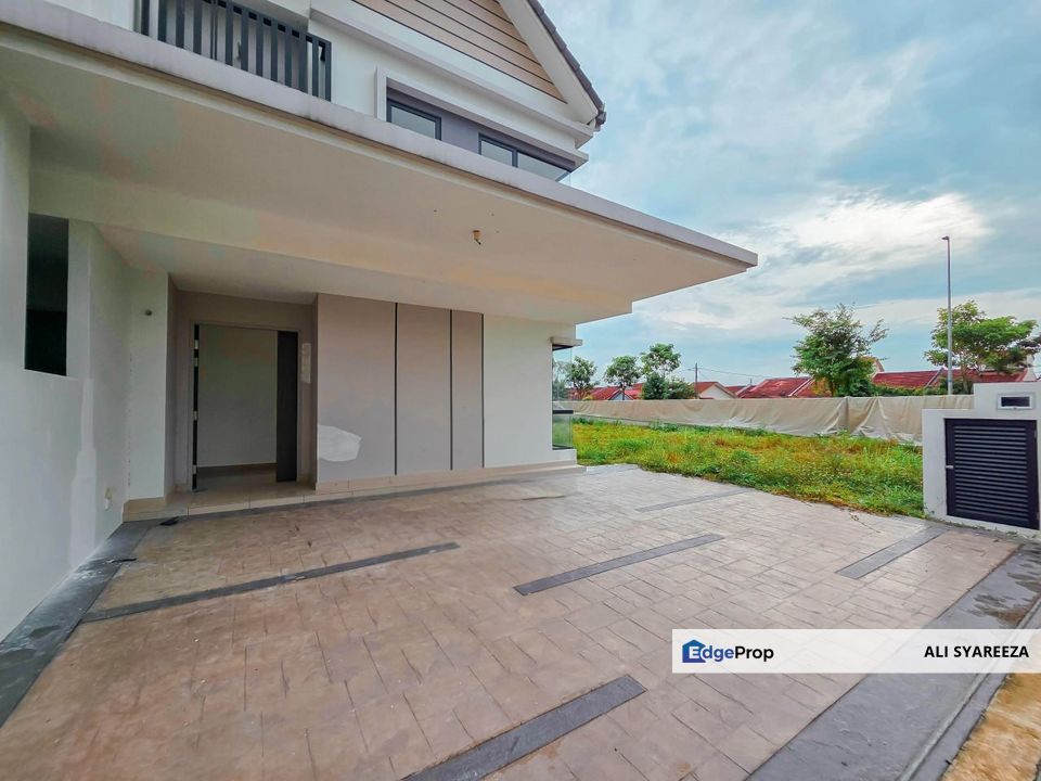 Sejati Lakeside 2 Cyberjaya double Storey Semi Detached house for sale, Selangor, Cyberjaya