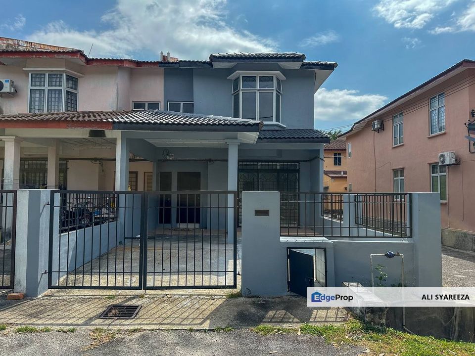 Taman Dahlia, Salak Tinggi Sepang Double Storey Terrace House for sale, Selangor, Sepang